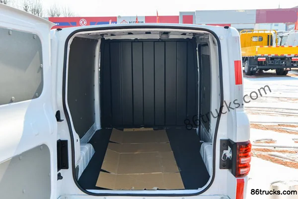 Chengshi 01 Fortune Edition 1.5T 3.49 m single-row pure electric enclosed van 20.72 kWh Body (2) | 86Trucks