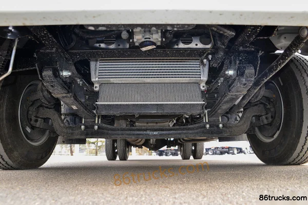 JAC Shuailing Q6 130hp 4X2(6 wheels) 3.85m crew cab flatbed light truck Chassis (1) | 86Trucks