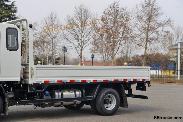 JAC Shuailing Q6 130hp 4X2(6 wheels) 3.85m crew cab flatbed light truck Body (1) | 86Trucks