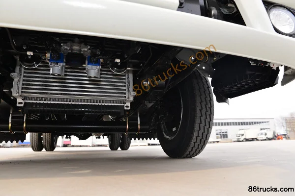JAC Chuangfu Star H3 140 hp 4X2(6 wheels) 3.47m Semi-row Flatbed Light Truck Chassis (3) | 86Trucks