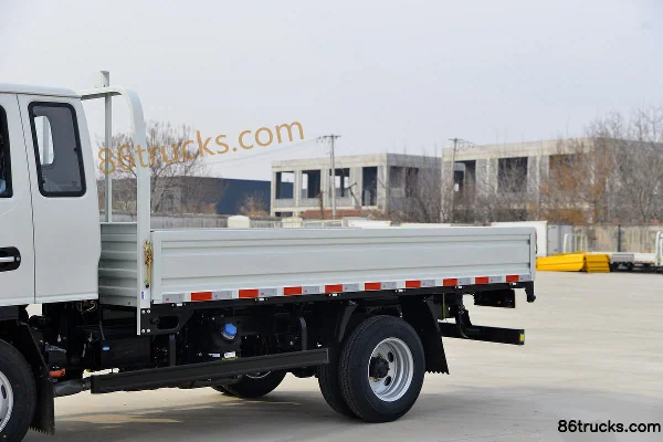 JAC Chuangfu Star H3 140 hp 4X2(6 wheels) 3.47m Semi-row Flatbed Light Truck Body (1) | 86Trucks