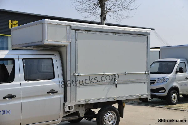 Changan Kuayue Xinbao T3 version standard 1.5L essence 112 ch 4X2(6 roues) 2,37 m cabine double à ailes ouvrantes micro camion (roue arrière