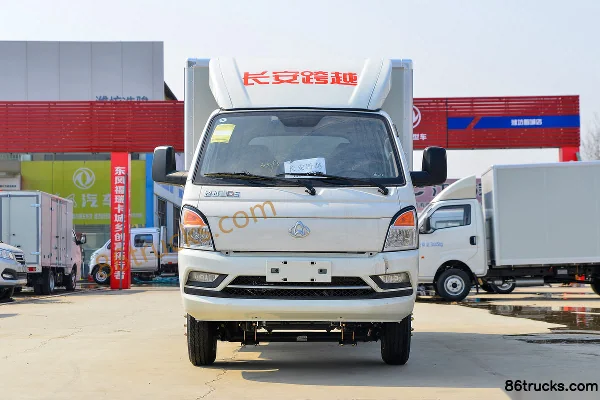 Changan Kuayue D5 Édition Confort 1.6L 122 ch 4X2(6 roues) Camion fourgon micro 3,385 m à cabine simple (China VI) Extérieur (2) | 86Trucks