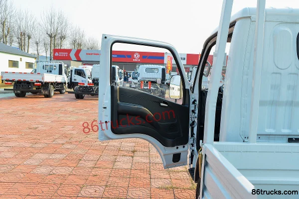 Yuejin Fuxing S100Q 2L 150hp 4X2(6 wheels) Gasoline 4.2m single-row flatbed mini truck Cab (1) | 86Trucks
