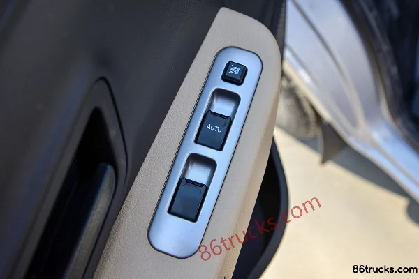 Changan Kuayue Xinbao T3 PLUS Flagship Edition 1.6L Gasoline 122 hp 4X2(6 wheels) Dongan 5-Speed Hydraulic Brake 2.52m Double Row Stake Truc