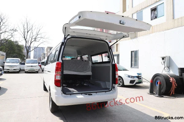 SRM Xinyuan Haoyun 2023 Standard Type 2.4T 4.5m Pure Electric Multi-Purpose Passenger Vehicle 41.86kWh Body (1) | 86Trucks
