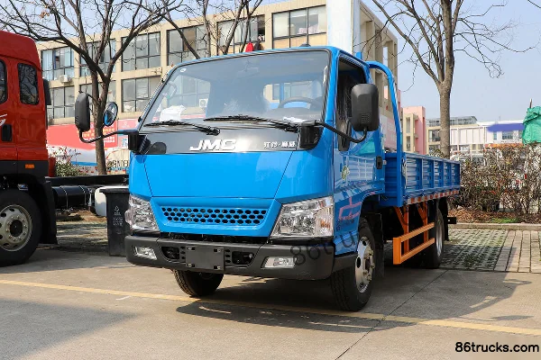 JMC Shunwei Small Truck 122 hp 4X2(6 wheels) 3.7m Single Row Stake Small Truck (Blue) Exterior (3) | 86Trucks