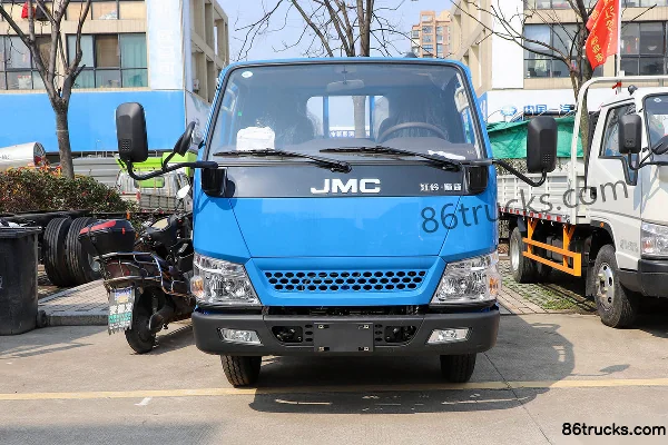 JMC Shunwei Small Truck 122 hp 4X2(6 wheels) 3.7m Single Row Stake Small Truck (Blue) Exterior (2) | 86Trucks