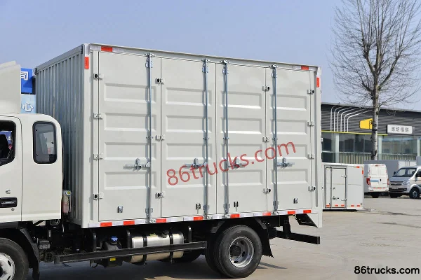 JAC Shuailing S7 136 hp 4X2(6 wheels) 3.79m semi-row van light truck (China VI) Body (1) | 86Trucks