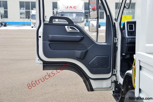 JAC Chuangfu Star H5 155 ch 4X2(6 roues) camion plateau simple cabine 4,18 m (WLY 8 vitesses) (2) | 86Trucks
