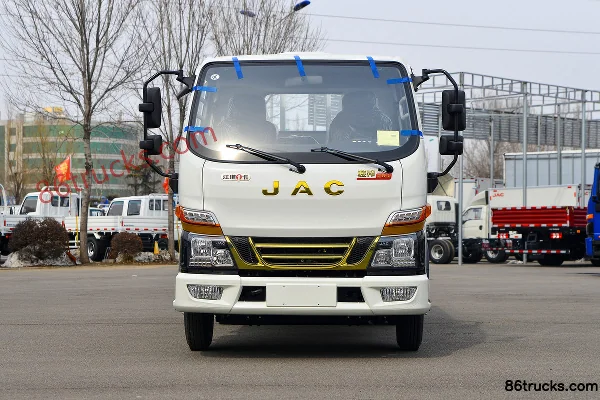 JAC Junling V3 Jinyuanbao 1.8L 130 hp 4X2(6 wheels) Gasoline 3.62m Semi-row Flatbed Light Truck Exterior (2) | 86Trucks