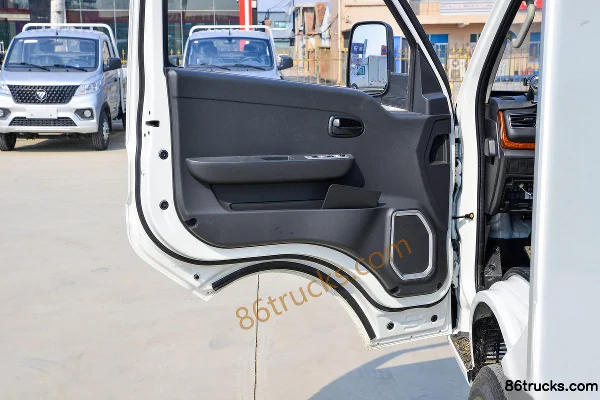 Changan Kuayue Zhe D5 Comfort Version 1.6L 122 hp 4X2(6 wheels) 3.735m Single Row Box Mini Truck (China VI) Cab (2) | 86Trucks