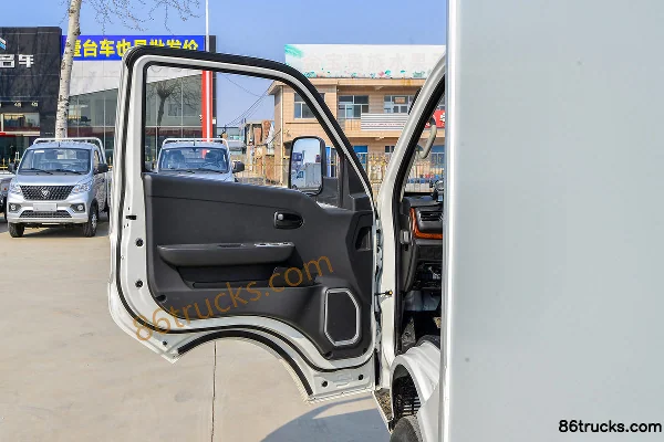 Changan Kuayue Zhe D5 Comfort Version 1.6L 122 hp 4X2(6 wheels) 3.735m Single Row Box Mini Truck (China VI) Cab (1) | 86Trucks