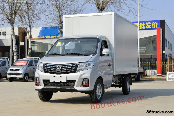 Changan Kuayue Xinbao T3 PLUS 1.6L essence 122 ch 4X2(6 roues) 3,04 m cabine simple fourgon léger Extérieur (3) | 86Trucks