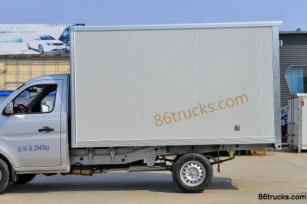 Changan Kuayue Xinbao T3 PLUS 1.6L essence 122 ch 4X2(6 roues) 3,04 m cabine simple fourgon léger Carrosserie (2) | 86Trucks