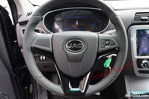 JAC T6 EV 2024 Luxury Edition 2WD Double Row Pure Electric Pickup Truck 65.3kWh Cab (2) | 86Trucks