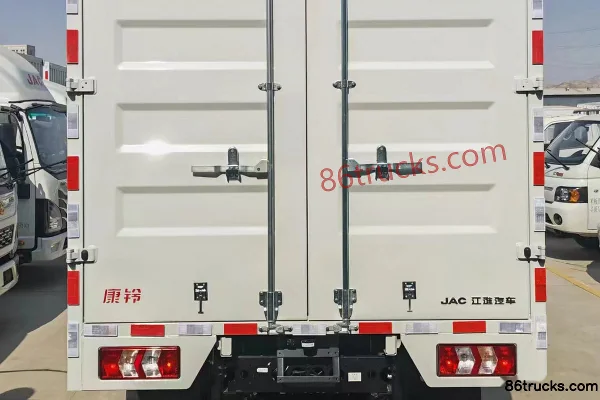 JAC Lingpao L6 3.0L CNG 129hp 4X2(6 wheels) WLY 8-speed Air Brake 4.15m Single Row Van Light Truck Body (3) | 86Trucks