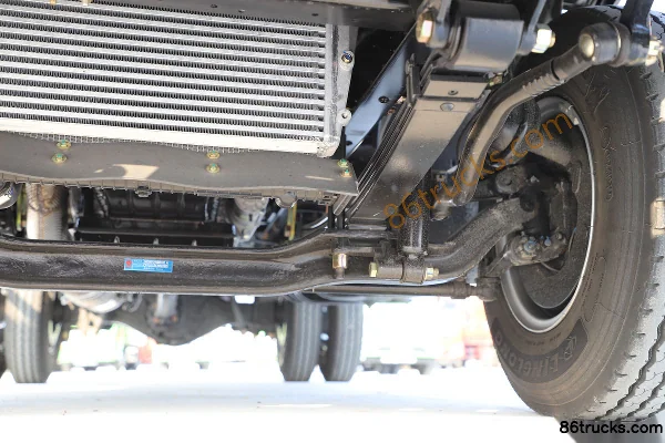 Dongfeng Furui Ka F6 155 hp 4X2(6 wheels) 4.2m single-row flatbed light truck Chassis (3) | 86Trucks