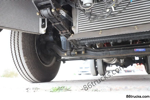 Dongfeng Duolika D6-S 115 hp 4X2(6 wheels) 3.8m Single Row Flatbed Light Truck (China VI) Chassis (2) | 86Trucks