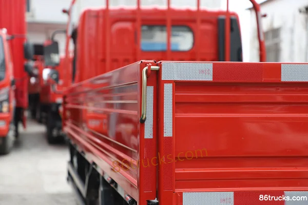 Dongfeng Duolika D6-S 115 hp 4X2(6 wheels) 3.8m Single Row Flatbed Light Truck (China VI) Body (3) | 86Trucks