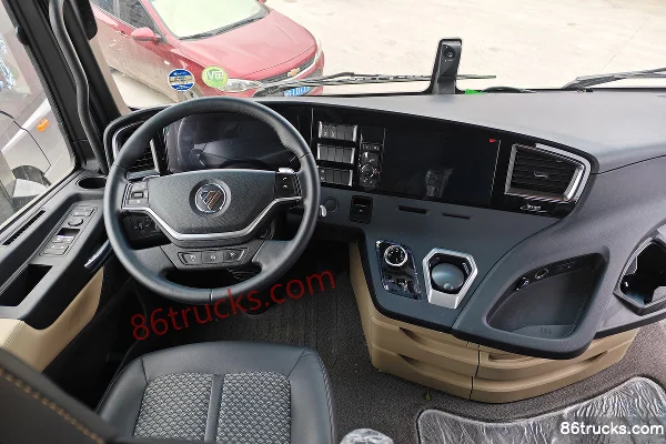 Foton AumanEST Star Edition 580hp 8X4(12 wheels) 9.58m AMT automatic van cargo truck Cab (1) | 86Trucks