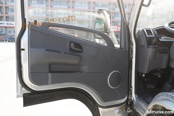 Dongfeng Furui W15 102 hp 4X2(6 wheels) 3.05m Dump Truck Cab (2) | 86Trucks