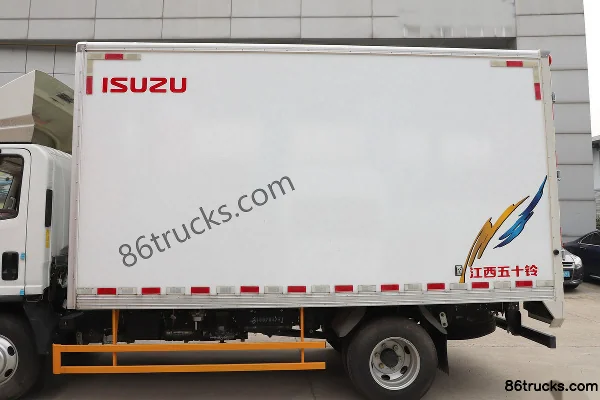 Jiangxi Isuzu Wing Release EC7 Standard Edition 116hp 4X2(6 wheels) 4.2m single-row van light truck (hydraulic brake) Body (1) | 86Trucks