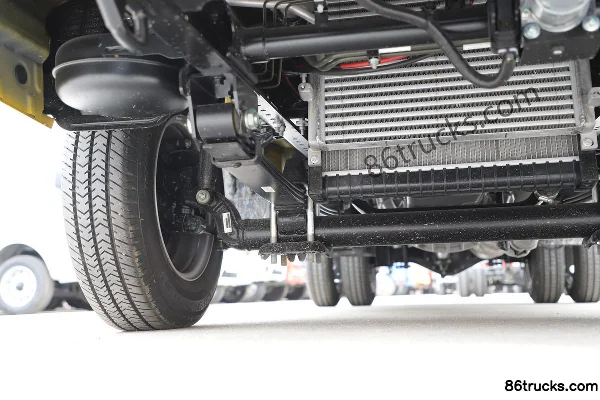 JAC Kaida X6 120 ch 4X2(6 roues) mini camion à ridelles, plateau 2,75 m, cabine double Châssis (2) | 86Trucks