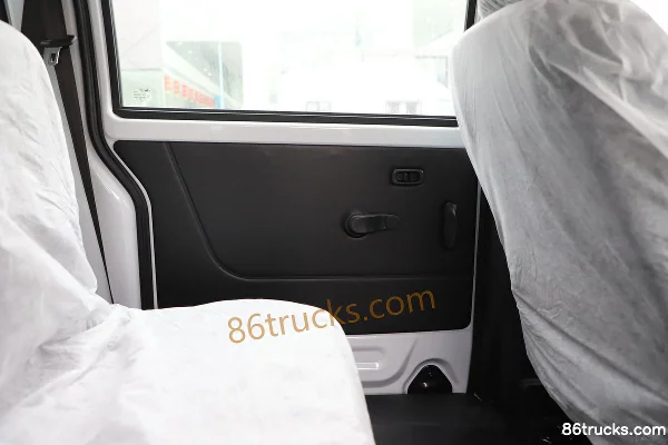 SRM Xinyuan Golden Sea Lion 2024 Work Lion 150hp 2L 2-Seat Panel Van (700kg) Cargo Box (2) | 86Trucks