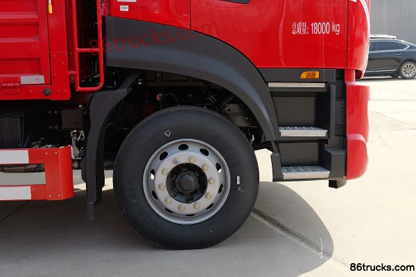 Dongfeng Commercial Vehicle Tianjin KR PLUS Comfort Edition 300 hp 4X2(6 wheels) 6.8m Stake Cargo Truck (High Roof Triple Sleeper) Chassis (