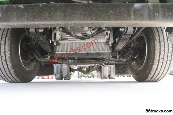 JAC Junling 130 hp 4X2(6 wheels) 3.3m half-row dump truck Chassis (1) | 86Trucks