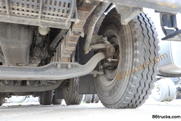 Foton Auman Xingxing 350hp 8X4(12 wheels) 6m Dump Truck Chassis (3) | 86Trucks