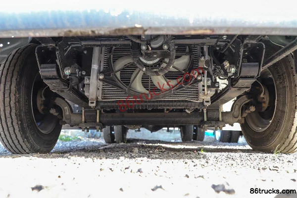 JAC Junling Jinyuanbao 95ch 4X2(6 roues) 3.7m single-row flatbed light truck Châssis (1) | 86Trucks