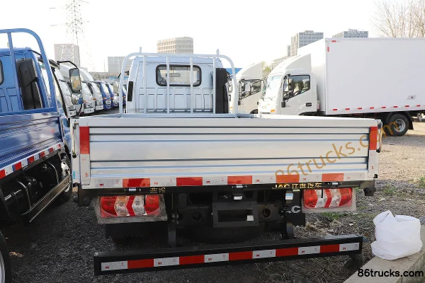 JAC Junling Jinyuanbao 95ch 4X2(6 roues) 3.7m single-row flatbed light truck Carrosserie (3) | 86Trucks