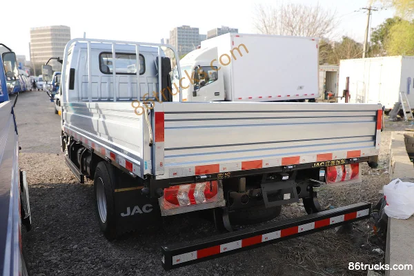 JAC Junling Jinyuanbao 95ch 4X2(6 roues) 3.7m single-row flatbed light truck Carrosserie (2) | 86Trucks