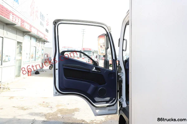FAW Jiefang Tiger 6G 4.5T 4.05m Single Row Plug-in Hybrid Refrigerated Truck 13.616kWh 4X2(6 wheels) Cab (1) | 86Trucks