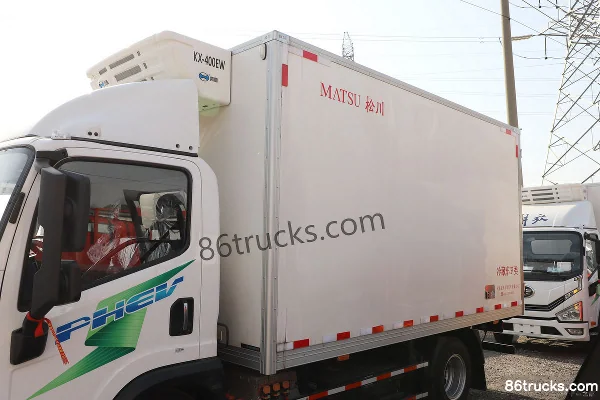 FAW Jiefang Tiger 6G 4.5T 4.05m Single Row Plug-in Hybrid Refrigerated Truck 13.616kWh 4X2(6 wheels) Body (1) | 86Trucks