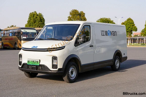 JAC Van Baolu V8 Guoxuan Linghang version 2 places camion fourgon électrique pur 5,46 m 41,93 kWh Extérieur (3) | 86Trucks