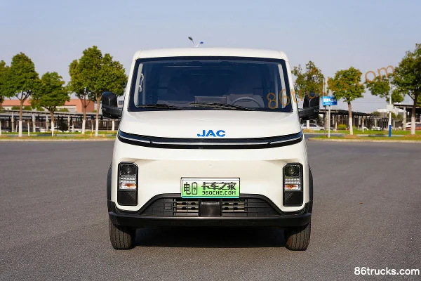 JAC Van Baolu V8 Guoxuan Linghang version 2 places camion fourgon électrique pur 5,46 m 41,93 kWh Extérieur (2) | 86Trucks
