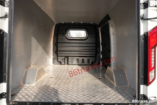 JAC Van Baolu V8 Guoxuan Linghang version 2 places camion fourgon électrique pur 5,46 m 41,93 kWh Caisse (2) | 86Trucks