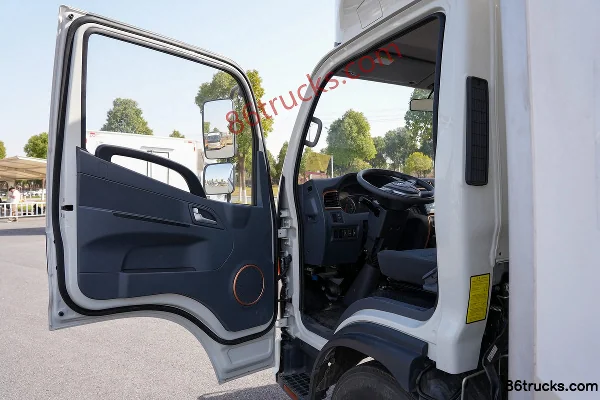 JAC Shuailing EV5 4,5T 4,15 m cabine simple camion léger utilitaire électrique pur 81,14 kWh 4X2(6 roues) Intérieur (1) | 86Trucks