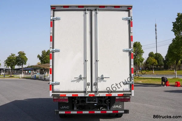 JAC Shuailing EV5 4,5T 4,15 m cabine simple camion léger utilitaire électrique pur 81,14 kWh 4X2(6 roues) Carrosserie (3) | 86Trucks