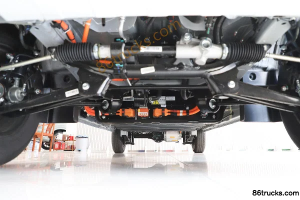 Dongfeng EC36Ⅱ 2.2T 4.5m electric light bus 41.86kWh Chassis (1) | 86Trucks