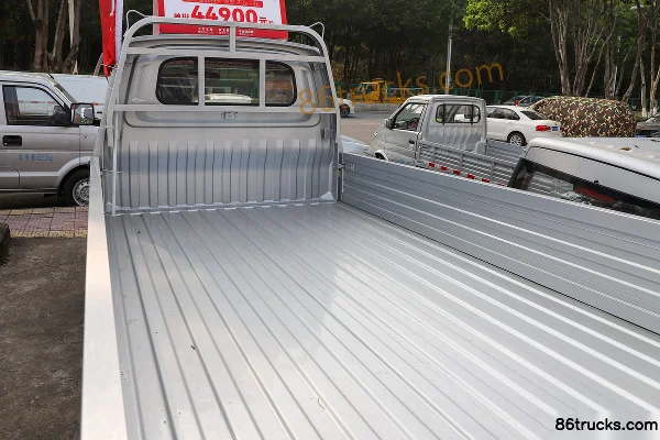 Dongfeng Chuangfu Niuka 2026 Super Luxury 1.6L Gasoline 122 hp 4X2(6 wheels) Hydraulic Brake 3.3m Single Row Flatbed Micro Truck Body (1)
