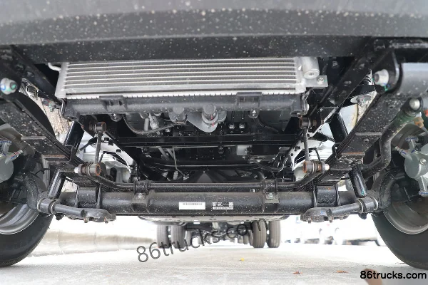 Dongfeng D72 LV1 2.0L 142hp 4X2(6 wheels) Gasoline 2.61m Double Row Van Truck (China VI) Chassis (1) | 86Trucks