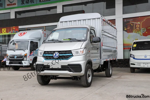 Dongfeng EV80 3T 3.05m single-row electric stake light truck 41.86kWh 4X2(6 wheels) Exterior (3) | 86Trucks