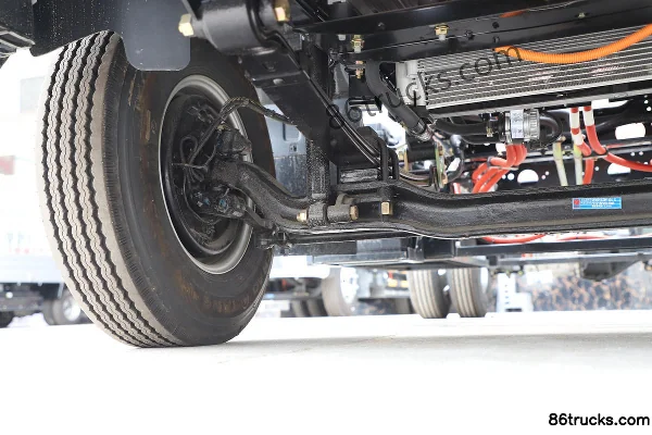 Dongfeng EV350 PRO 4.5T 4.2m Single Row Pure Electric Van Light Truck 98.04kWh 4X2(6 wheels) Chassis (2) | 86Trucks