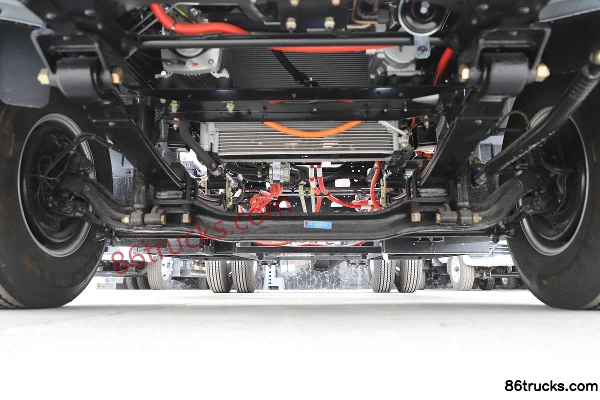 Dongfeng EV350 PRO 4.5T 4.2m Single Row Pure Electric Van Light Truck 98.04kWh 4X2(6 wheels) Chassis (1) | 86Trucks