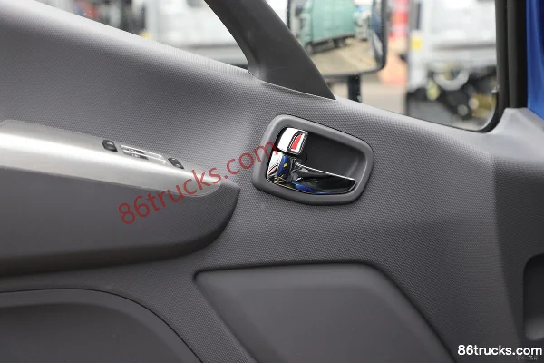 Foton Aoling Huangfeng MINI 170hp 4X2(6 wheels) 5.15m single-row van cargo truck Cab (3) | 86Trucks
