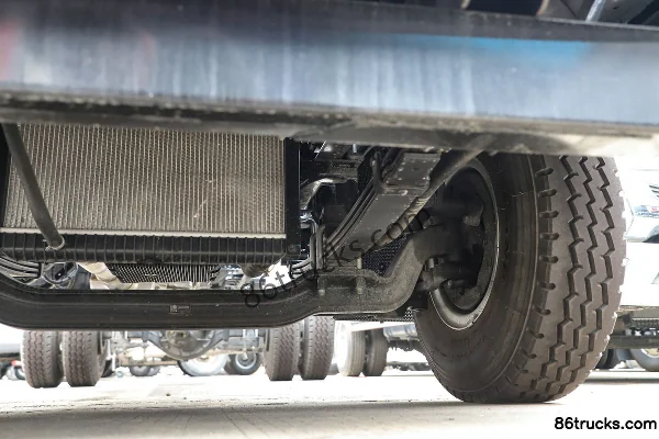 Foton Aoling Huangfeng MINI 170hp 4X2(6 wheels) 5.15m single-row van cargo truck Chassis (3) | 86Trucks